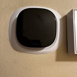 IERNA's Heating & Cooling - NEW Thermostat showing Non-functioning NEW central air system.
