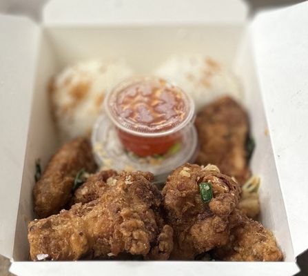 Mama Hieu's by null