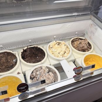 Baskin Robbins - Ice Cream & Frozen Yogurt Near Me - Scottsdale, Arizona Baskin Robbins - Ice Cream & Frozen Yogurt Near Me - Scottsdale, Arizona