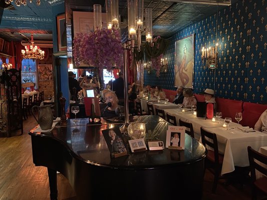 Chez Josephine by null