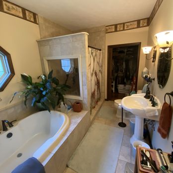 Viking Contracting - Before remodeling - General Contractors Near Me