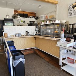 SIGNAL Coffee Roasters - Interior