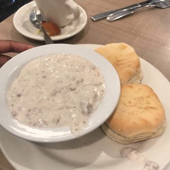 Lou Mitchell's - Breakfast & Brunch Near Me - Chicago, Illinois