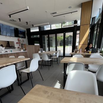 Tea Addicts - Inside - Bubble Tea Near Me - Seattle, Washington