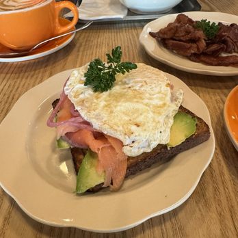 News Bar Cafe - Salmon avocado toast - Coffee & Tea Near Me - New York, New York