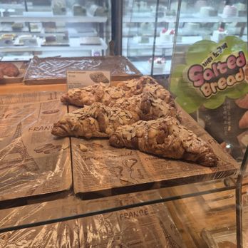 Cafe Lowell - Cafes Near Me - Garden Grove, California
