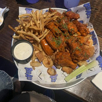 Big Al's - Decent wings with over cooked fries - Sports Bars Near Me - Ontario, California Big Al's - Decent wings with over cooked fries - Sports Bars Near Me - Ontario, California