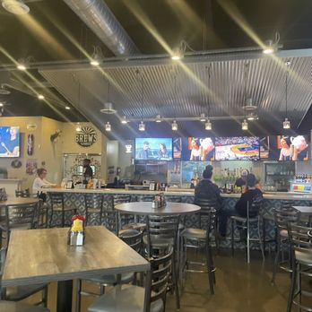 brews - A Taphouse and Gourmet Burger Joint - Burgers Near Me - Gilbert, Arizona brews - A Taphouse and Gourmet Burger Joint - Burgers Near Me - Gilbert, Arizona