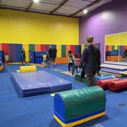 Back floor obstacle Back floor obstacle