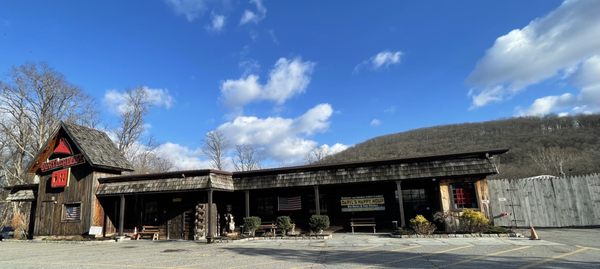 Daryl's House Restaurant & Live Music Club by null
