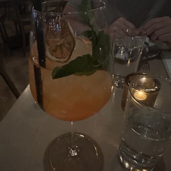 LÝRA - Santorini Spritz - Greek Near Me - Chicago, Illinois