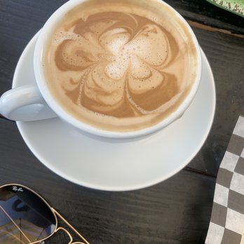 Yellow Vase - Small soy Latte - Bakeries Near Me - Redondo Beach, California Yellow Vase - Small soy Latte - Bakeries Near Me - Redondo Beach, California