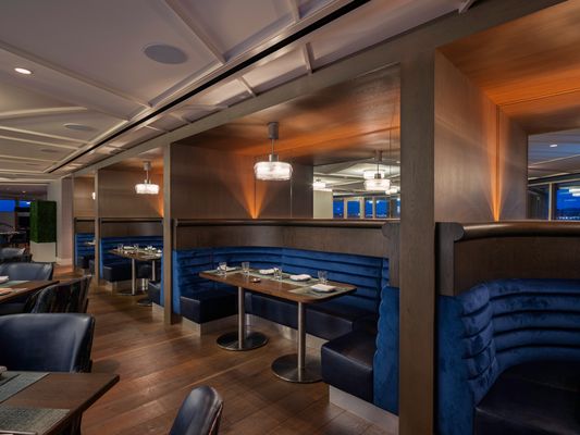 Jula's on the Potomac by null
