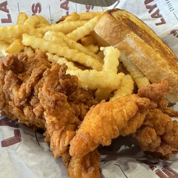 Layne's Chicken Fingers - Chicken Shop Near Me - Warrenton, Virginia