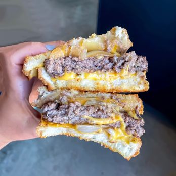 Fast Eddie's - Patty Melt | Instagram: slimthiccarbs - American Near Me - Parma, Ohio