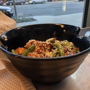 honeygrow - Salad Near Me - Boston, Massachusetts