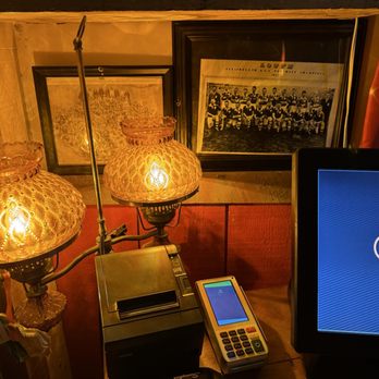 May Kelly's - Pubs Near Me - North Conway, New Hampshire