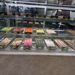 Woodlake Market - Kohler chocolate shop attached to grocery store....Exquisite!