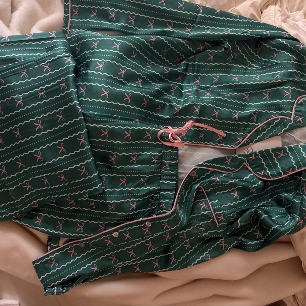 Splurge - Holiday silky soft pajamas - Home Decor Near Me - Pittsburgh, Pennsylvania Splurge - Holiday silky soft pajamas - Home Decor Near Me - Pittsburgh, Pennsylvania
