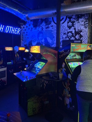 UP-DOWN MILWAUKEE - 114 Photos & 103 Reviews - 615 E Brady St ...