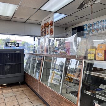 Jean's Donut Shop - Display cases - Donuts Near Me - La Habra, California Jean's Donut Shop - Display cases - Donuts Near Me - La Habra, California