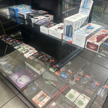 CRAVE SMOKE SHOP - Updated May 2026 - 41 Photos - 28803 Evergreen Rd,  Southfield, Michigan - Vape Shops - Phone Number