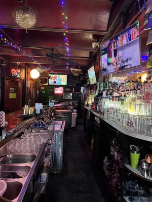 Happy's Stork Lounge and Liquor Store by null