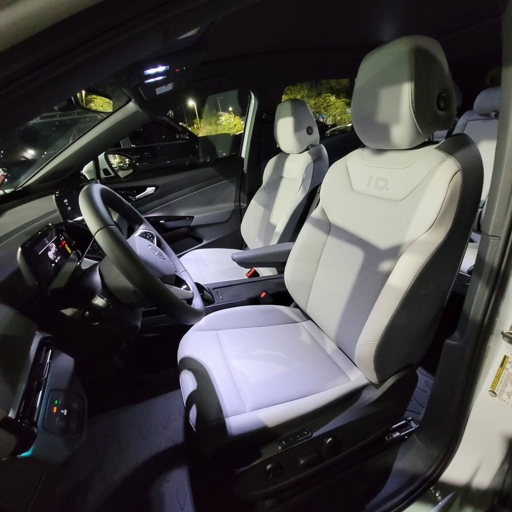 FINDLAY VOLKSWAGEN 87 Photos & 247 Reviews 983 Auto Show Dr