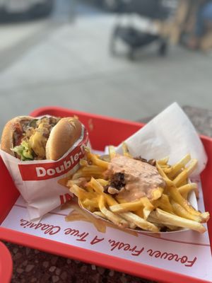 In-N-Out Burger by null