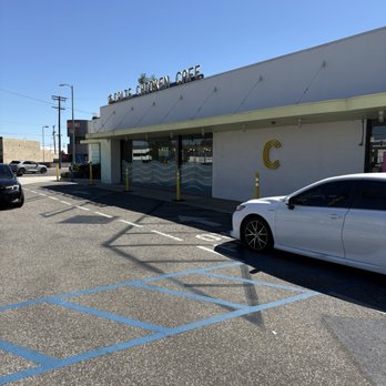 Calif Chicken Cafe - Outside - American Near Me - Chatsworth, California