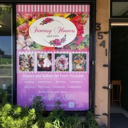 Sign Cre8tions - Window graphics.