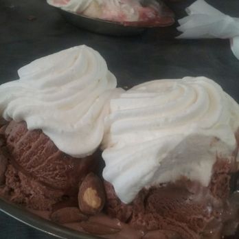 King Condrell's Candy & Ice Cream - Buster Brown king size, house made hot fudge and roasted almonds - Candy Stores Near Me - Kenmore, New York