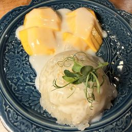 MANGO STICKY RICE