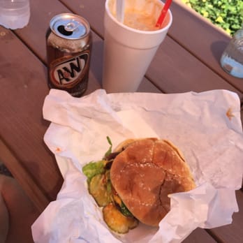 Dinky Diner - Food Trucks Near Me - Clarksburg, California