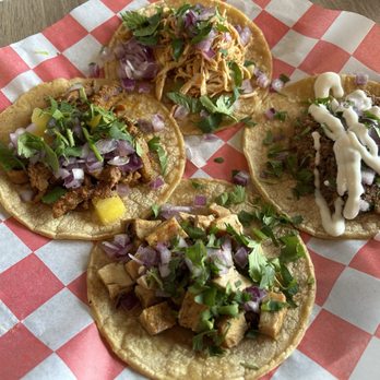 Guac N Tacos - Tacos Near Me - Western Springs, Illinois