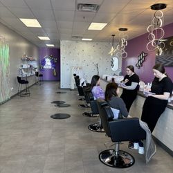 Fizz Facial Bar St. Louis - Inside