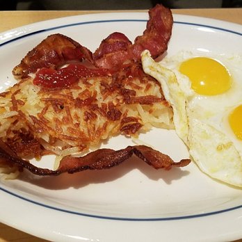 IHOP - Hasbrowns were nice and crunchy and so was the bacon! - American Near Me - Virginia Beach, Virginia