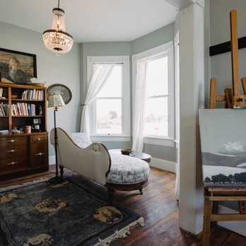 Gilded Drifter Inn - The Clemens Bridal Suite From $90/night - Hotels Near Me - Loyalton, California