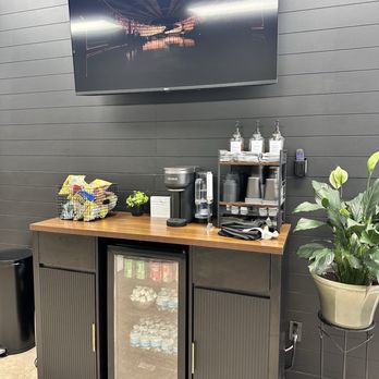 Handsome Devils Barbershop - Complimentary snacks and drinks. - Barbers Near Me - Colorado Springs, Colorado Handsome Devils Barbershop - Complimentary snacks and drinks. - Barbers Near Me - Colorado Springs, Colorado