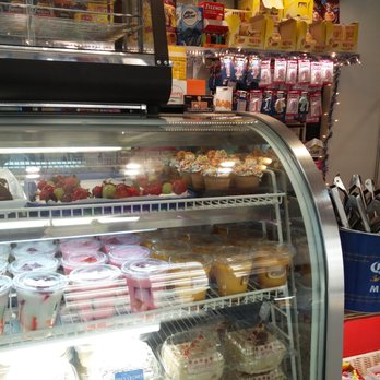 Panaderia y Pasteleria Lopez - Register area. The bakery also offers party supplies. - Custom Cakes Near Me - Madison, Tennessee