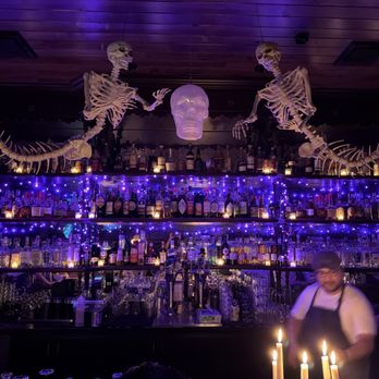 The Snug - Bar area - Bars Near Me - Sacramento, California The Snug - Bar area - Bars Near Me - Sacramento, California
