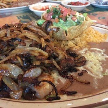 Herradura - Mexican Near Me - Bloomington, Illinois