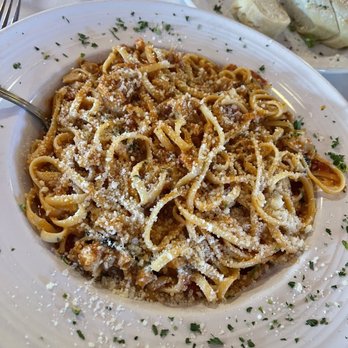 Olive Branch - Linguini with Clams in red sauce - Bars Near Me - Mount Dora, Florida