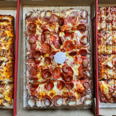 Jet's Pizza by null