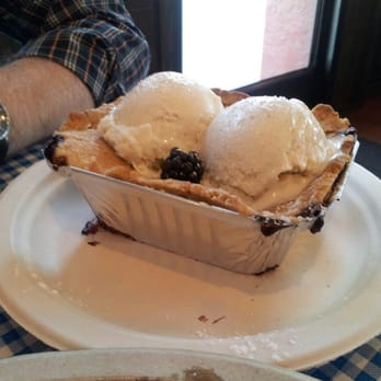 BBQ 152 - Berry cobbler! - Barbeque Near Me - Gilroy, California BBQ 152 - Berry cobbler! - Barbeque Near Me - Gilroy, California