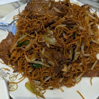Congee Queen - Stir Fry Noodle with Beef and Onion - Chinese Near Me - Mississauga, Ontario