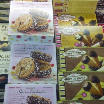 Trader Joe's - Grocery Near Me - Des Peres, Missouri