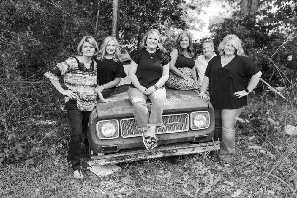 VINTAGE ROOTS HAIR SALON 730 Cornersville Rd, Lewisburg, Tennessee