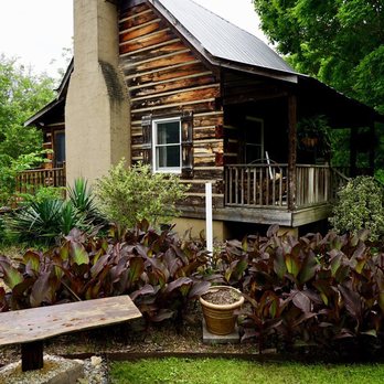 Arrowhead Inn Bed & Breakfast - Hotels Near Me - Durham, North Carolina