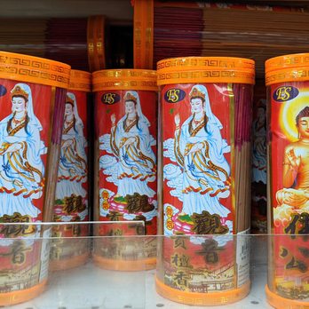 88 Manor Market - Hayward - love the art on these - Grocery Near Me - Hayward, California